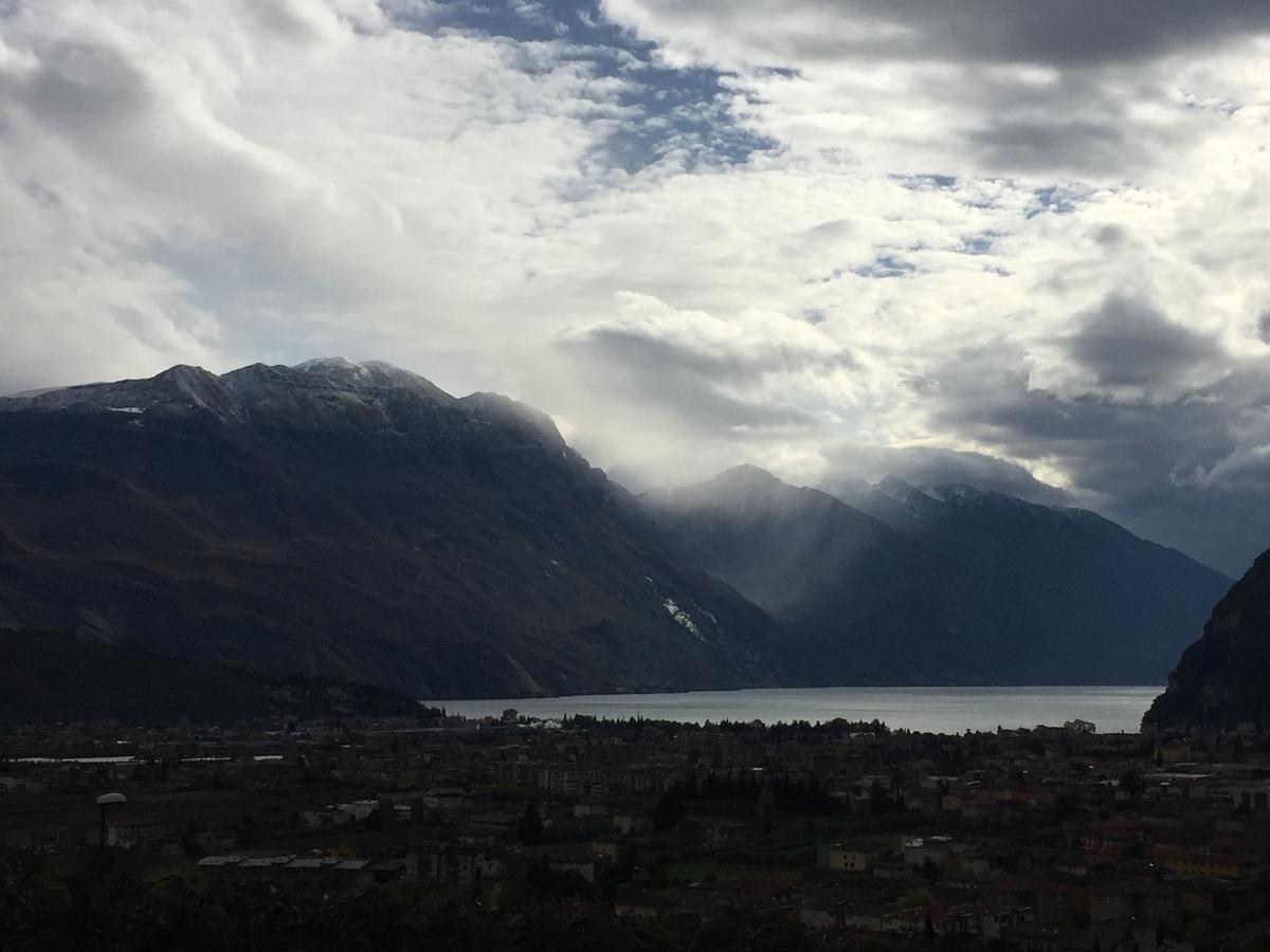 Villa Arzilla Riva del Garda Luaran gambar